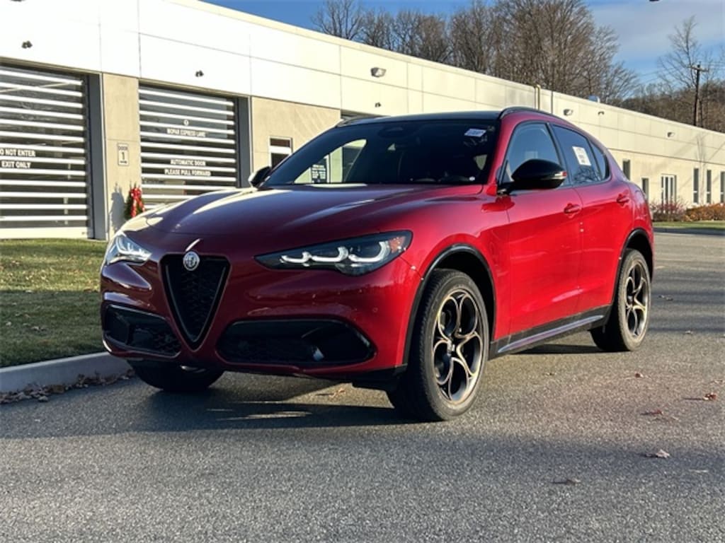 New 2025 Alfa Romeo Stelvio INTENSA AWD Sport Utility