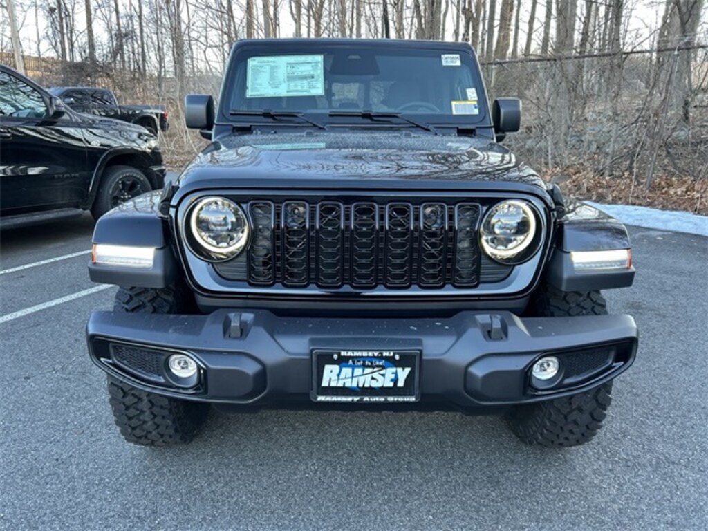 New 2026 Jeep Gladiator WILLYS 4X4 Pickup