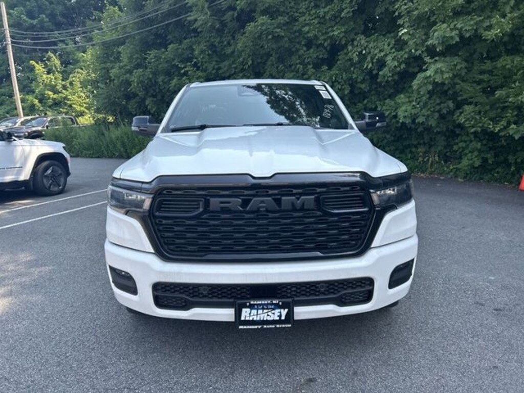 New 2026 Ram 1500 BIG HORN CREW CAB 4X4 5'7 BOX Pickup