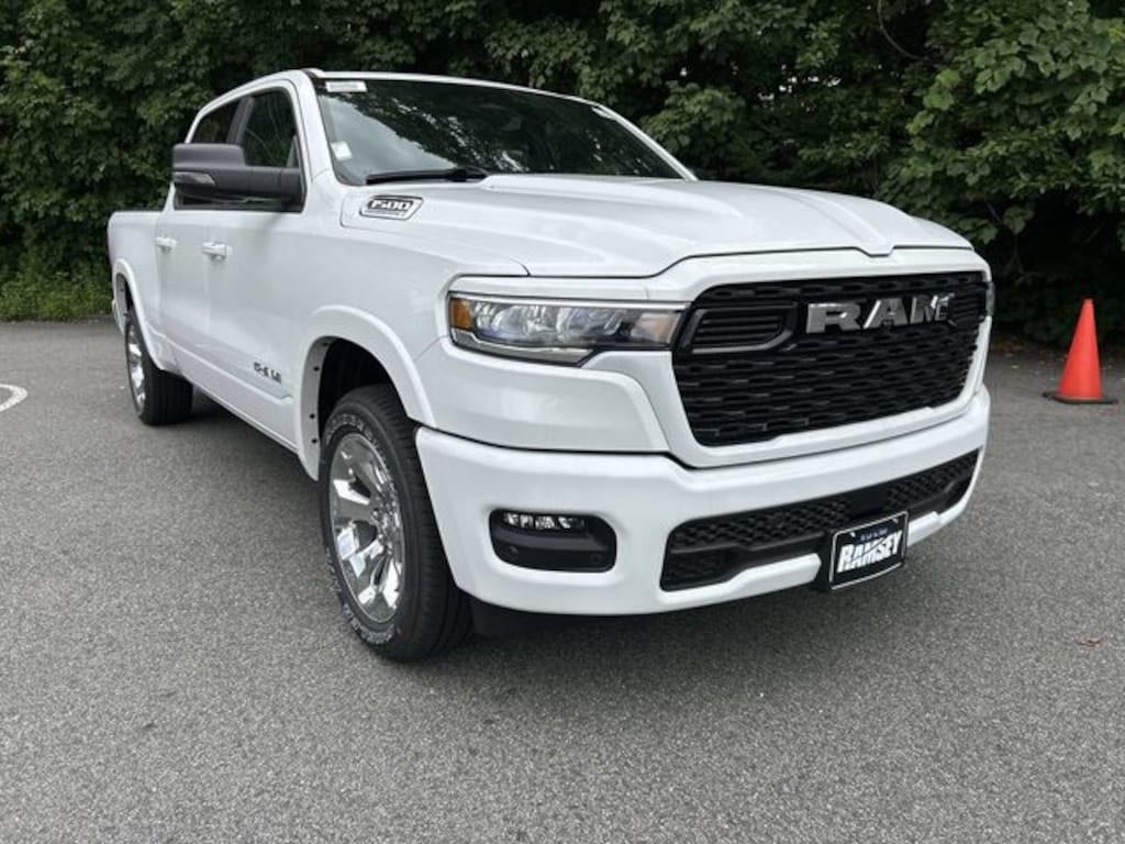 New 2026 Ram 1500 BIG HORN CREW CAB 4X4 6'4 BOX Pickup