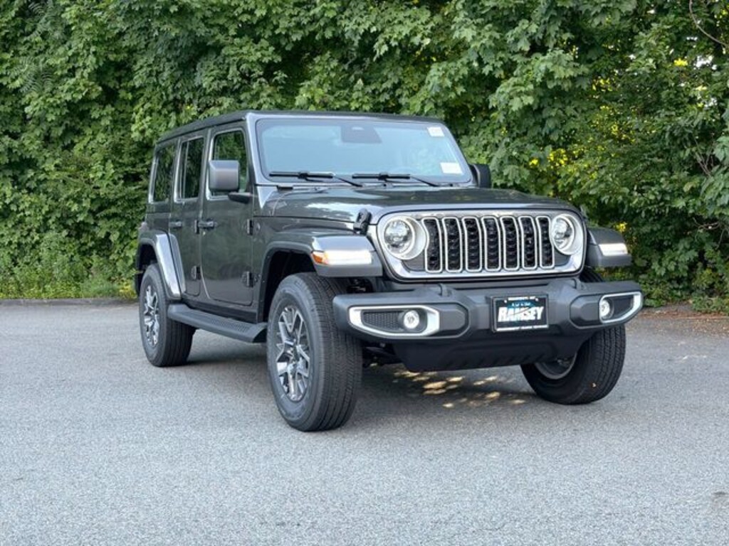 New 2026 Jeep Wrangler 4-DOOR SAHARA Sport Utility