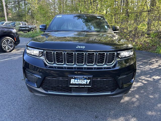 New 2026 Jeep Grand Cherokee LAREDO 4X4 Sport Utility