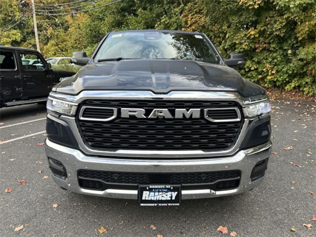 New 2025 Ram 1500 BIG HORN QUAD CAB 4X4 6'4 BOX Pickup