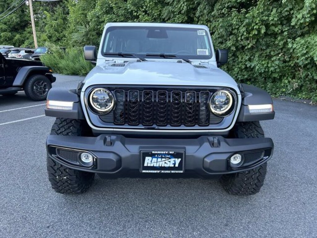 New 2026 Jeep Wrangler 4-DOOR WILLYS Sport Utility
