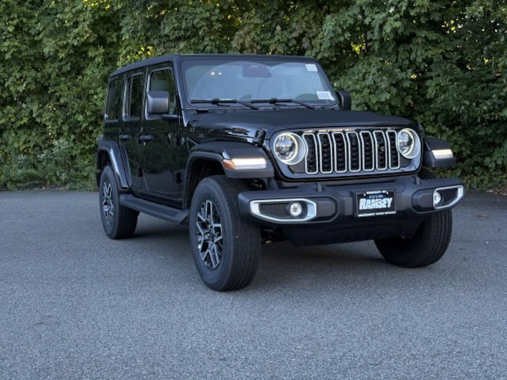 New 2027 Jeep Wrangler 4-DOOR SAHARA Sport Utility