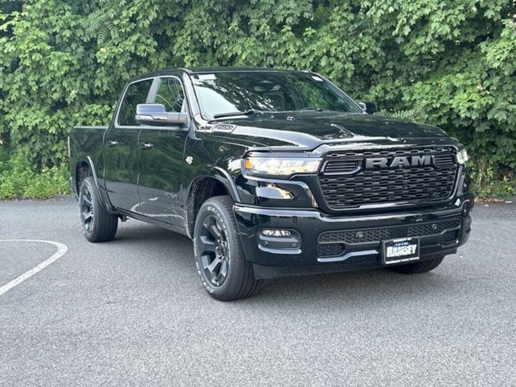 New 2026 Ram 1500 BIG HORN CREW CAB 4X4 5'7 BOX Pickup