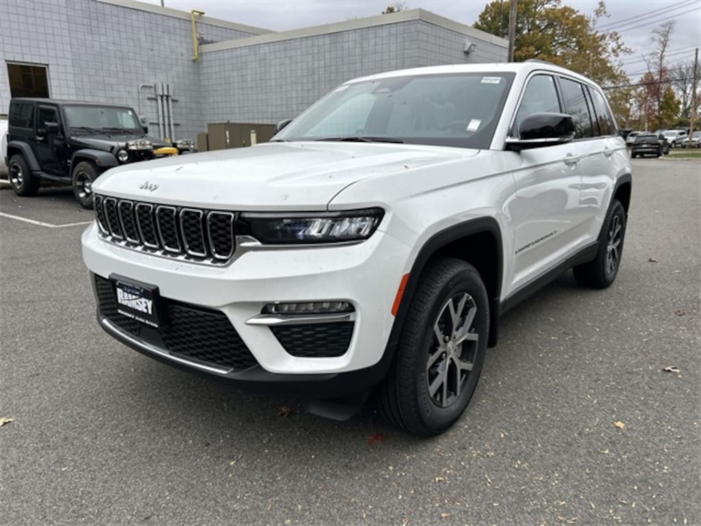 New 2025 Jeep Grand Cherokee LIMITED 4X4 Sport Utility