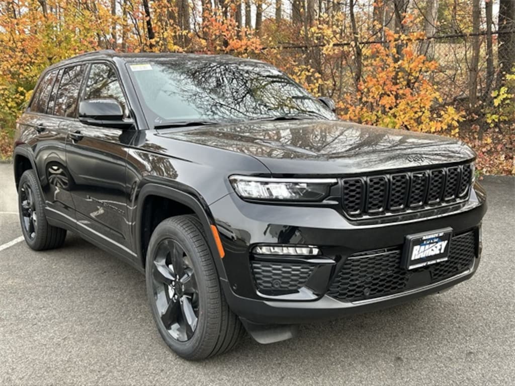 New 2025 Jeep Grand Cherokee LIMITED 4X4 Sport Utility