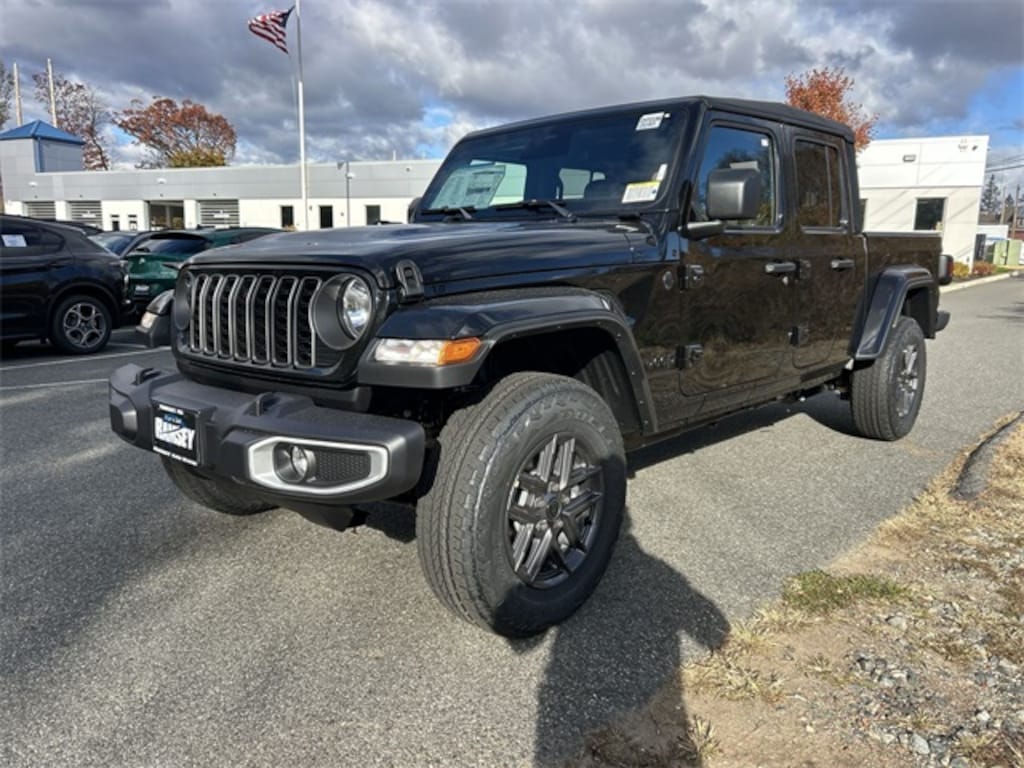 New 2026 Jeep Gladiator SPORT S 4X4 Pickup