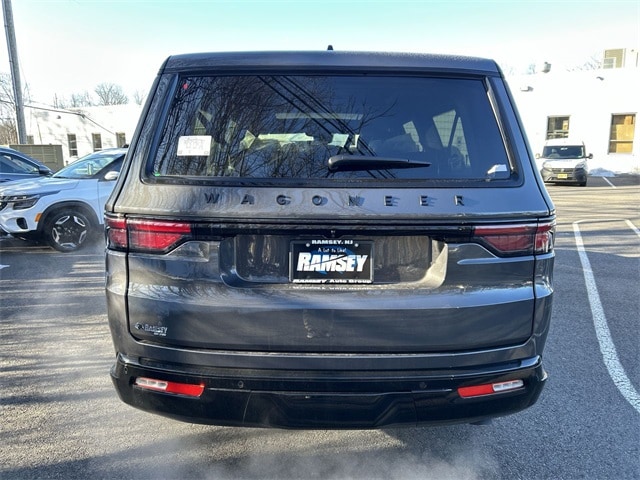 2025 Jeep Wagoneer L Series II - Photo 7