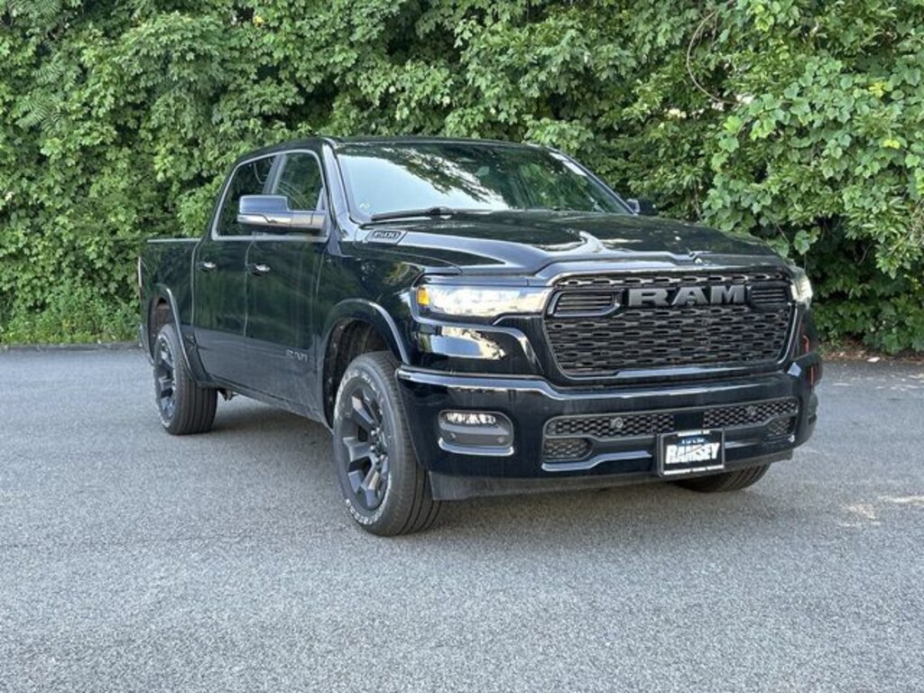 New 2026 Ram 1500 BIG HORN CREW CAB 4X4 5'7 BOX Pickup