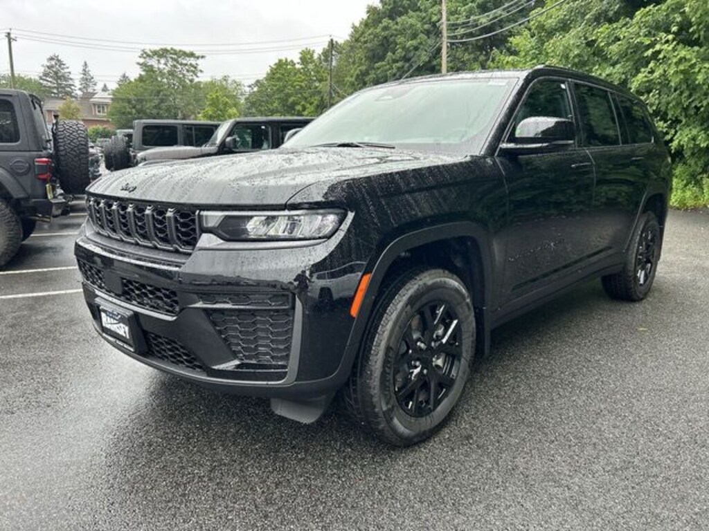 New 2026 Jeep Grand Cherokee L L LAREDO ALTITUDE 4X4 Sport Utility
