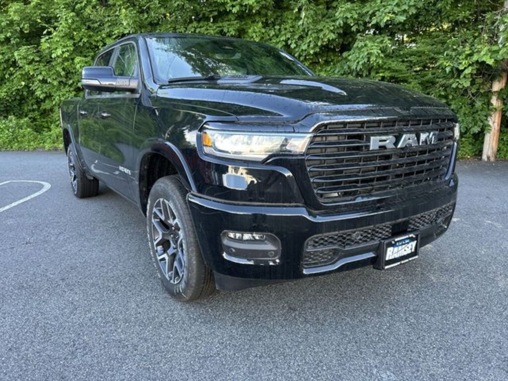 New 2026 Ram 1500 LARAMIE CREW CAB 4X4 5'7 BOX Pickup