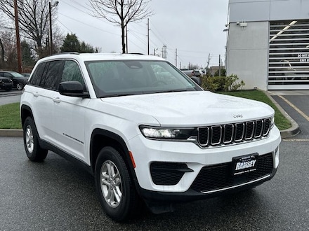 2023 Jeep Grand Cherokee Laredo SUV DYNAMIC_PREF_LABEL_INVENTORY_FEATURED_USED_INVENTORY_FEATURED1_ALTATTRIBUTEAFTER