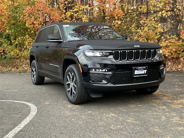2025 Jeep Grand Cherokee Limited's photo
