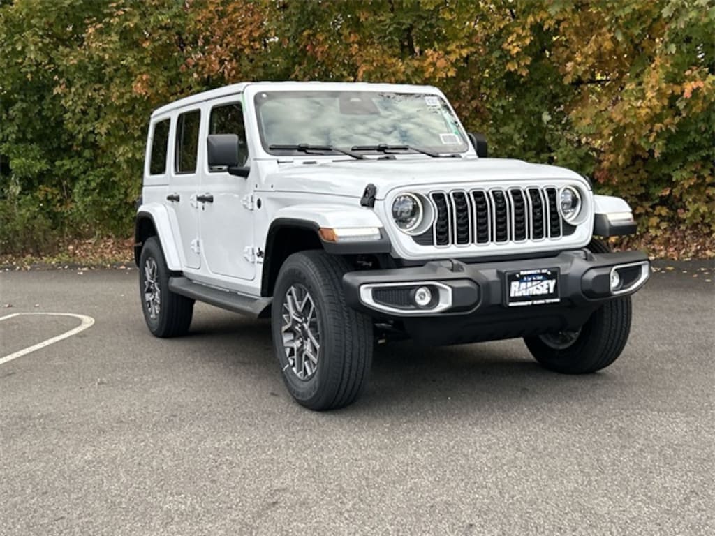 New 2026 Jeep Wrangler 4-DOOR SAHARA Sport Utility