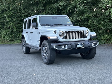 2025 Jeep Wrangler 4-DOOR SAHARA Sport Utility