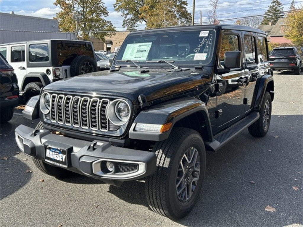 New 2026 Jeep Wrangler 4-DOOR SAHARA Sport Utility