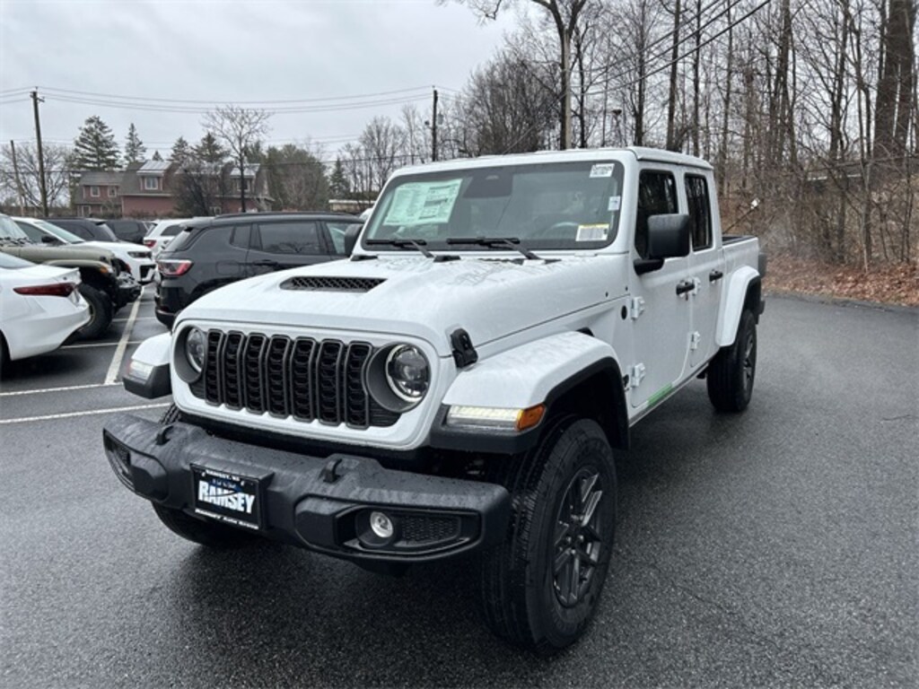 New 2026 Jeep Gladiator SPORT S 4X4 Pickup