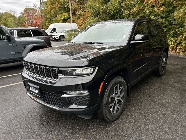 2025 Jeep Grand Cherokee Limited photo 4