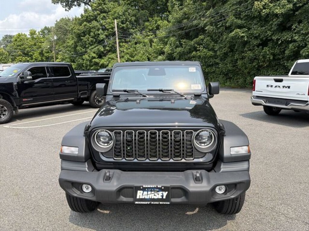 New 2026 Jeep Wrangler 4-DOOR SPORT S Sport Utility
