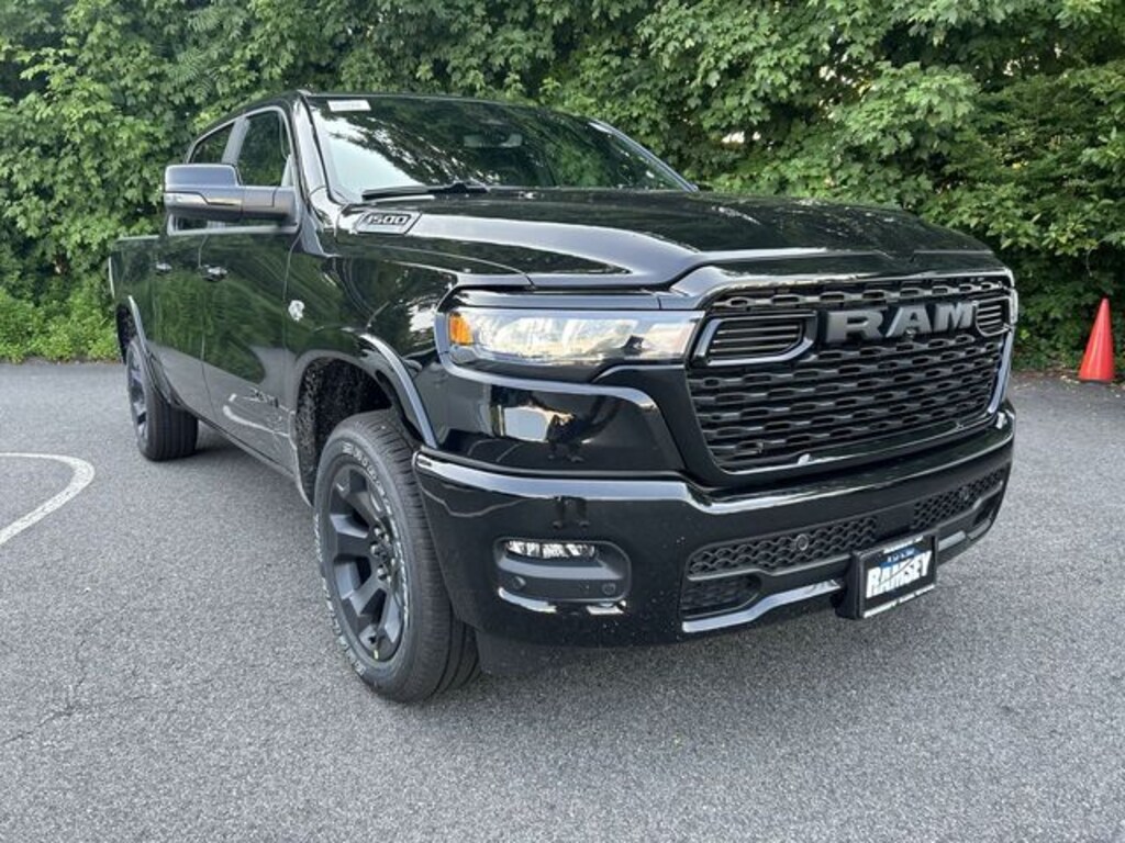 New 2026 Ram 1500 BIG HORN CREW CAB 4X4 5'7 BOX Pickup