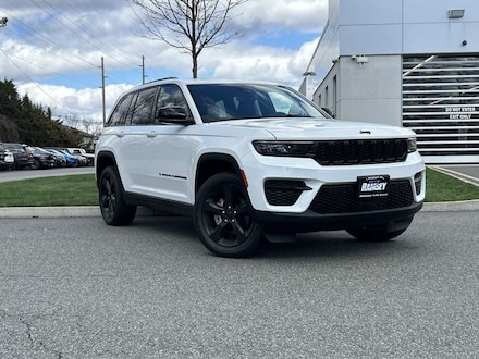 2023 Jeep Grand Cherokee Laredo SUV DYNAMIC_PREF_LABEL_INVENTORY_FEATURED_USED_INVENTORY_FEATURED1_ALTATTRIBUTEAFTER
