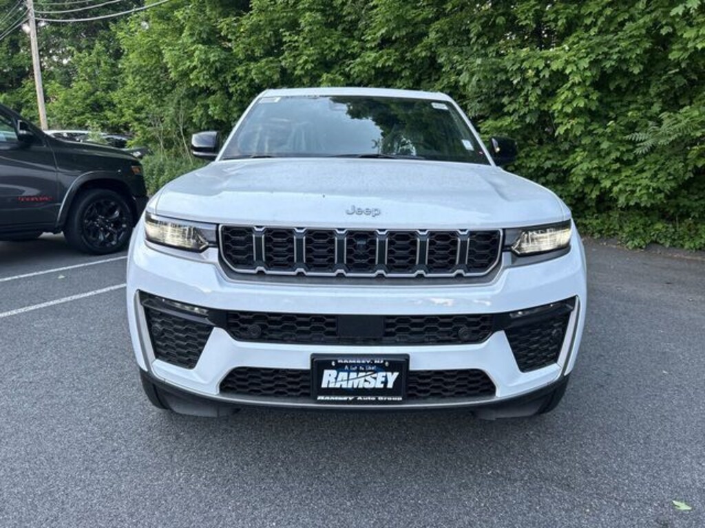 New 2026 Jeep Grand Cherokee LIMITED 4X4 Sport Utility