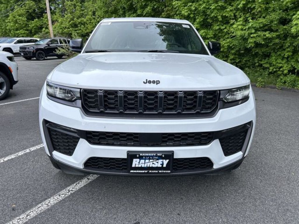 New 2026 Jeep Grand Cherokee LIMITED 4X4 Sport Utility