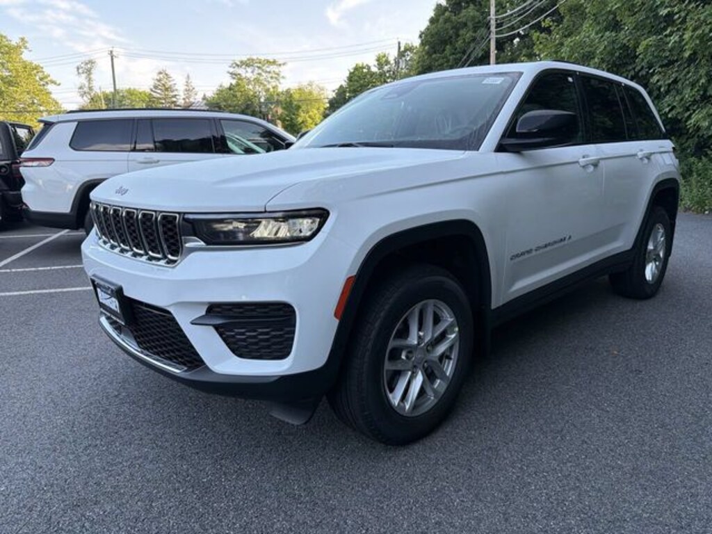 New 2026 Jeep Grand Cherokee LAREDO X 4X4 Sport Utility