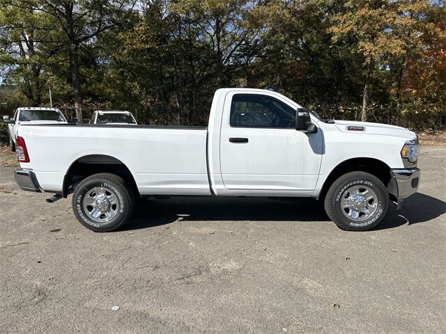 2024 Ram 2500 Tradesman photo 4
