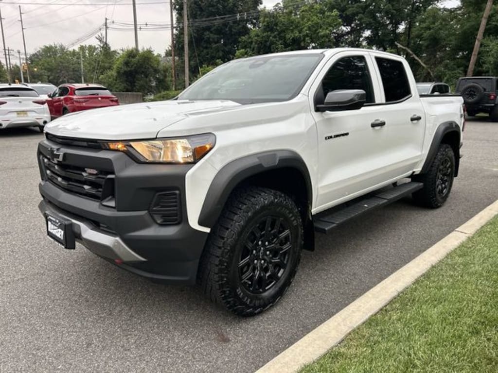 Used 2025 Chevrolet Colorado Trail Boss Truck Crew Cab