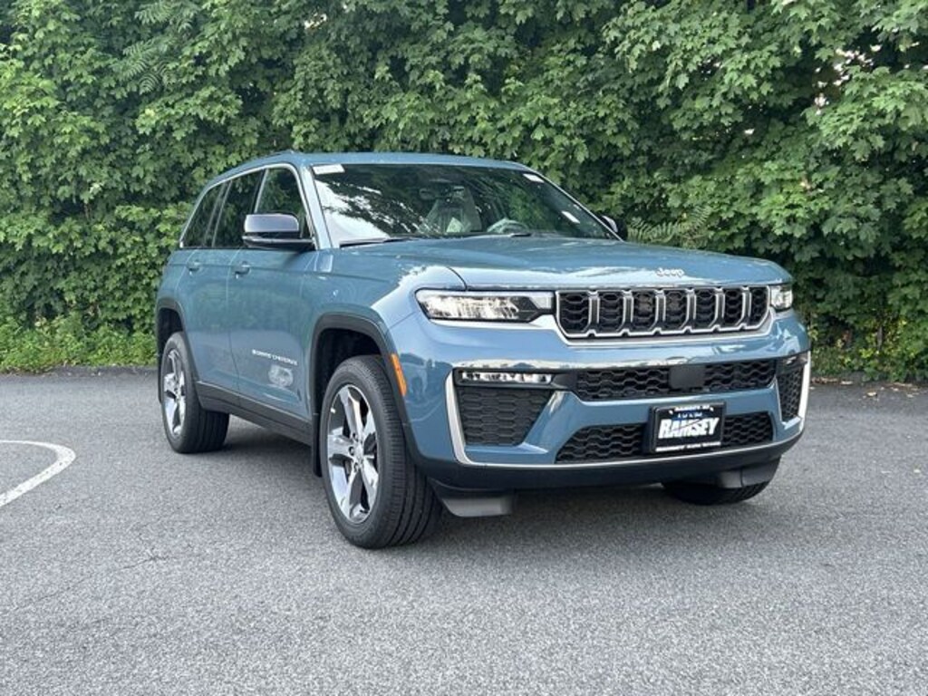 New 2026 Jeep Grand Cherokee LIMITED 4X4 Sport Utility