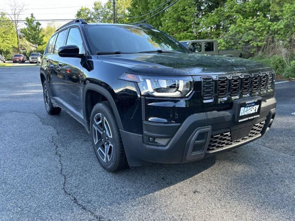 New 2026 Jeep Cherokee LAREDO 4X4 Sport Utility