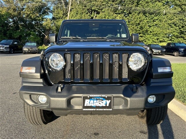2022 Jeep Wrangler Unlimited Sport S photo 2