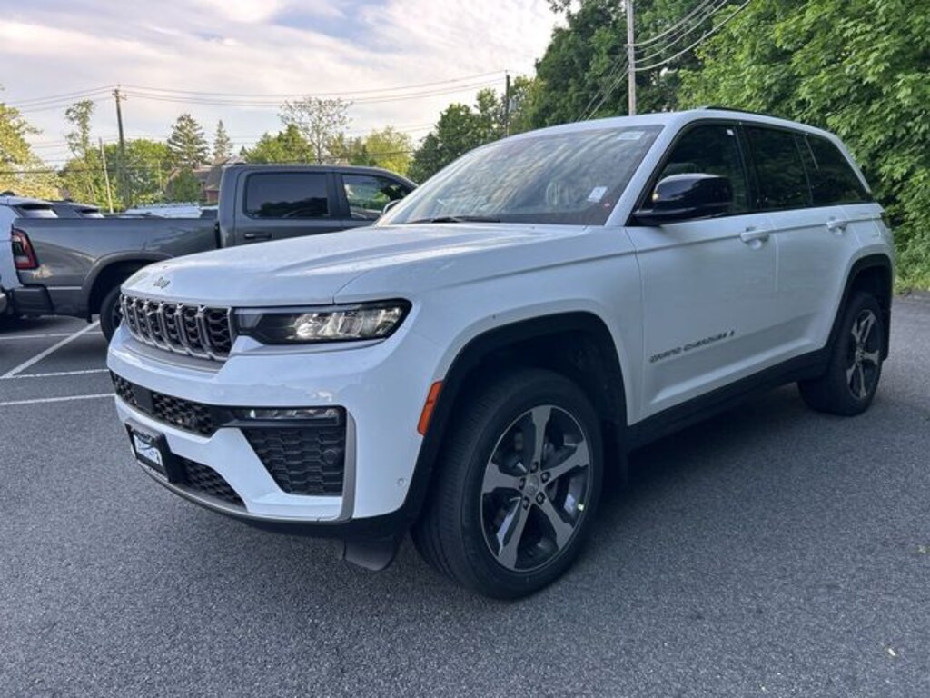 New 2026 Jeep Grand Cherokee LIMITED 4X4 Sport Utility