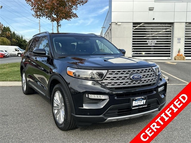 2021 Ford Explorer Limited's photo