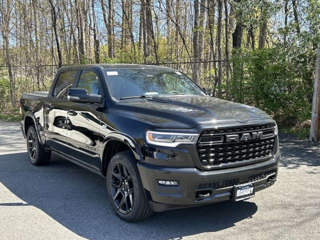 New 2026 Ram 1500 LIMITED CREW CAB 4X4 5'7 BOX Pickup