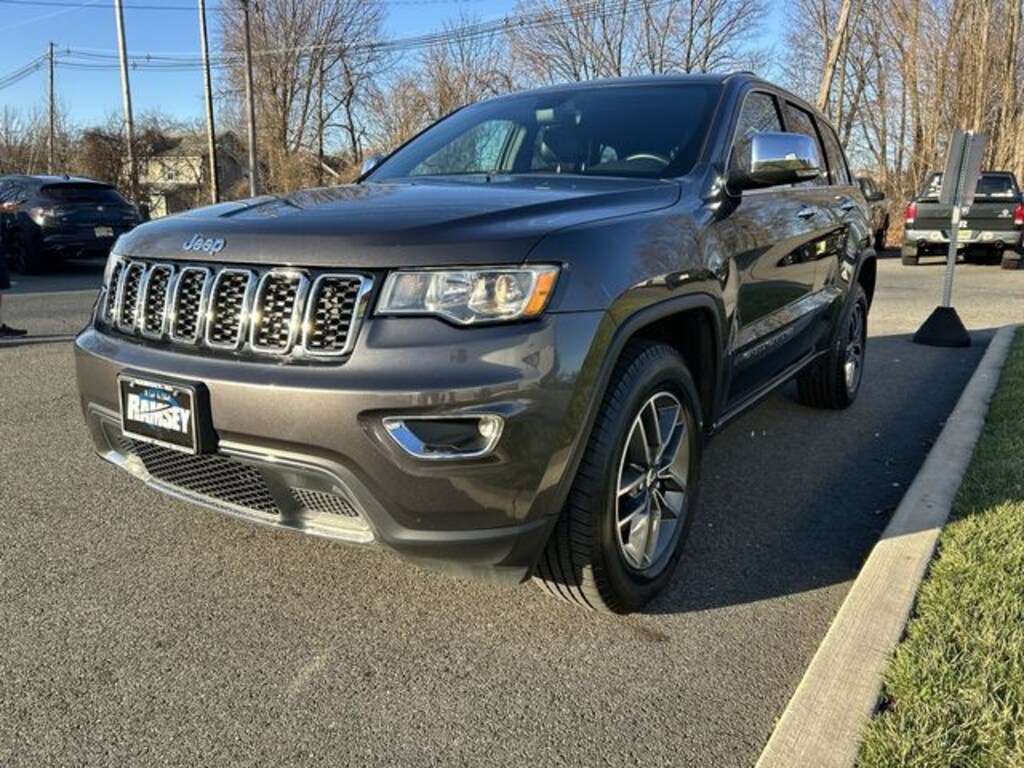 Used 2018 Jeep Grand Cherokee Limited 4x4 SUV
