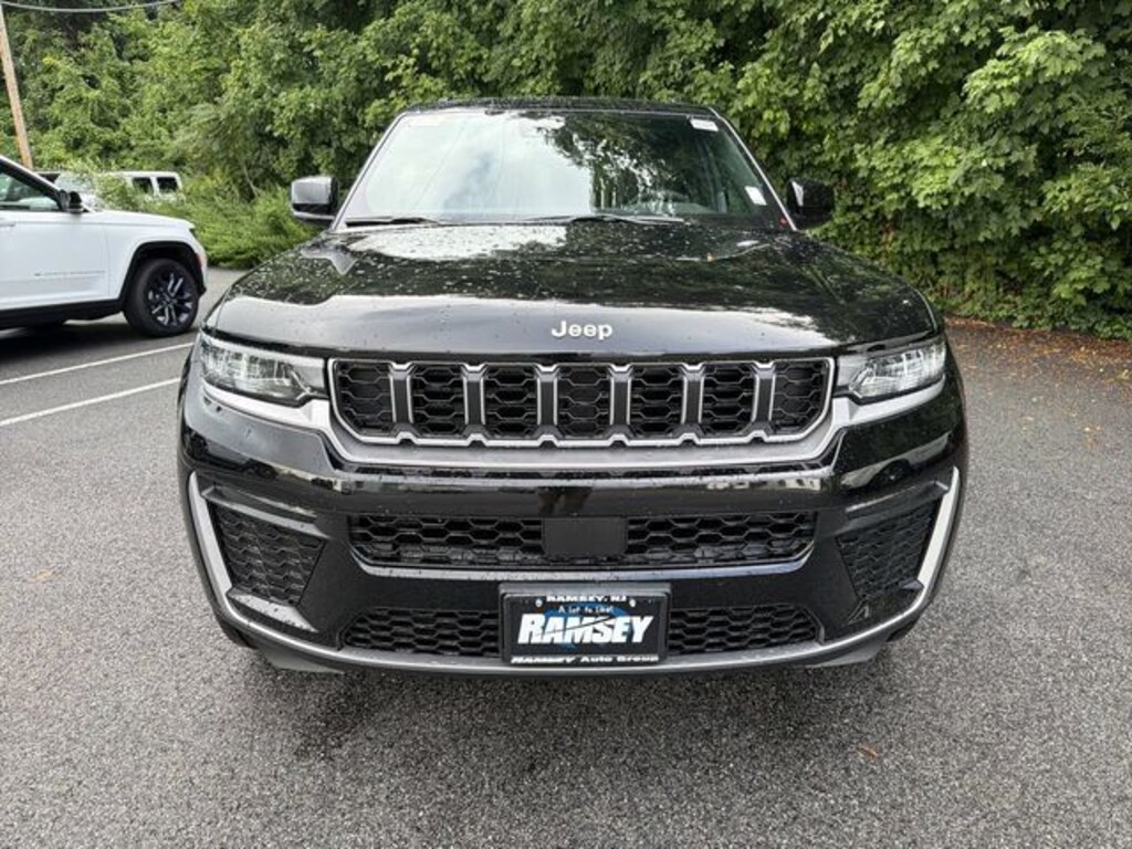 New 2026 Jeep Grand Cherokee LIMITED 4X4 Sport Utility