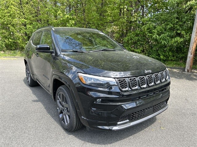 2025 Jeep Compass Limited photo 2