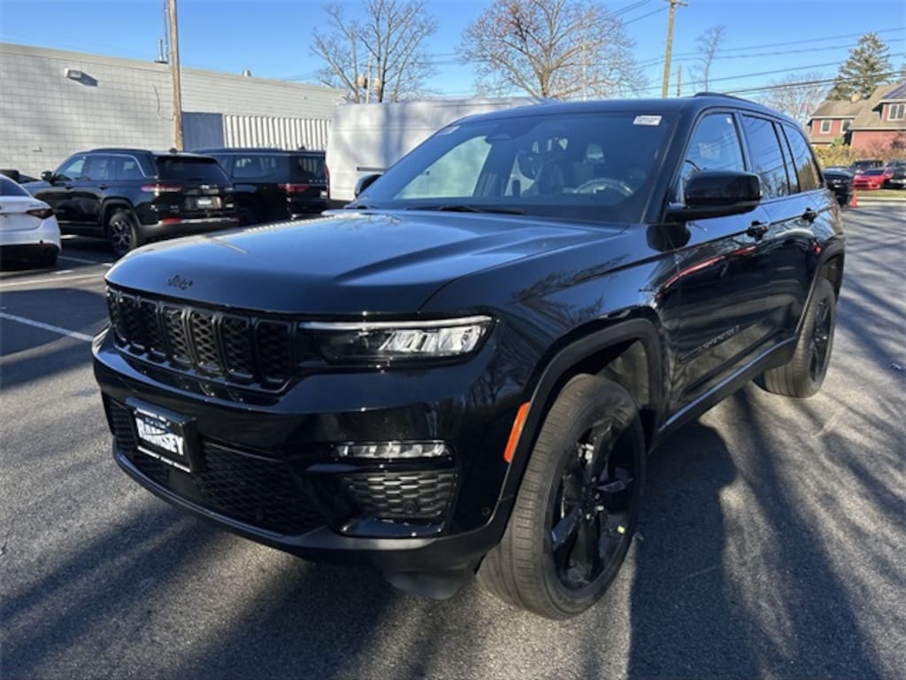 New 2025 Jeep Grand Cherokee LIMITED 4X4 Sport Utility
