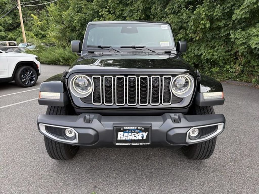 New 2026 Jeep Wrangler 4-DOOR SAHARA Sport Utility