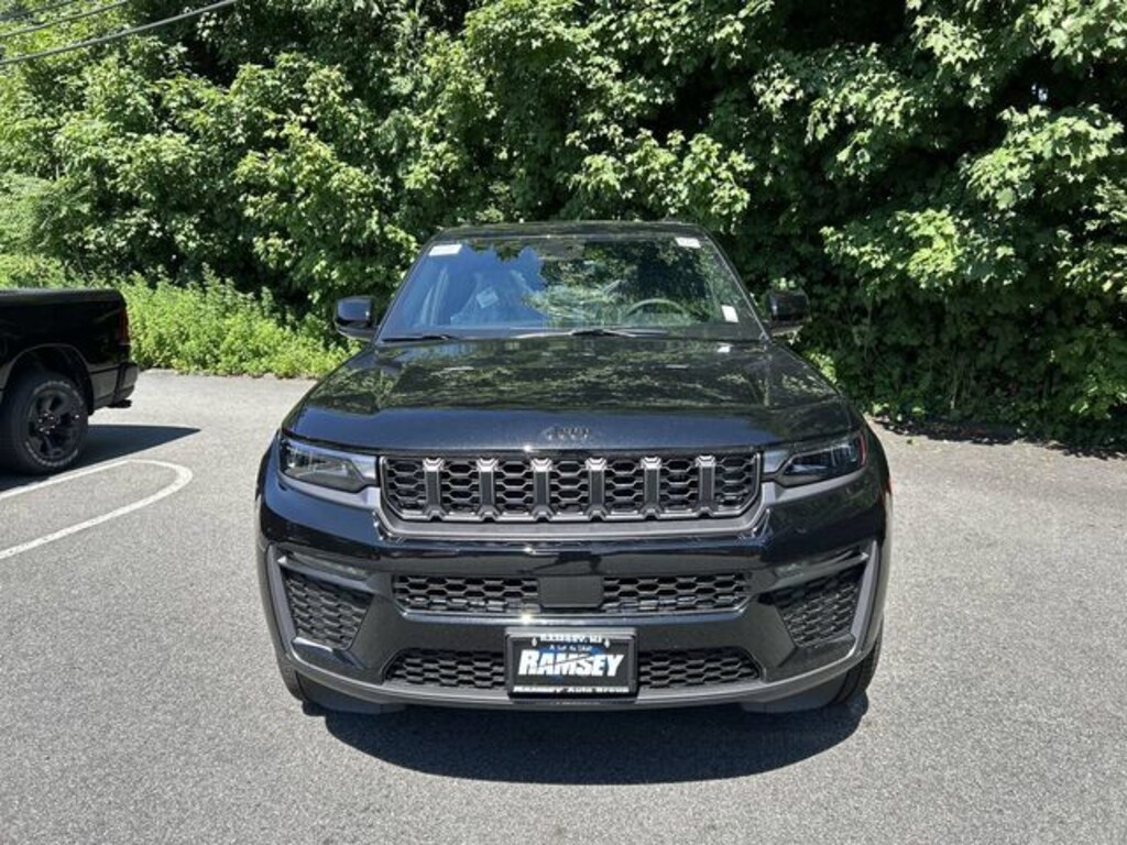 New 2026 Jeep Grand Cherokee LIMITED 4X4 Sport Utility