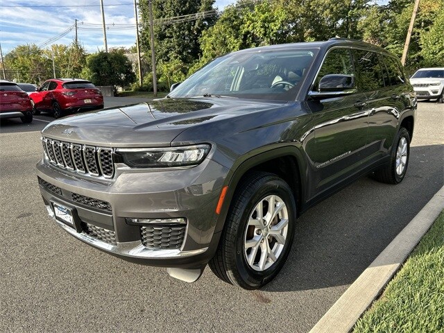 2022 Jeep Grand Cherokee Limited photo 3