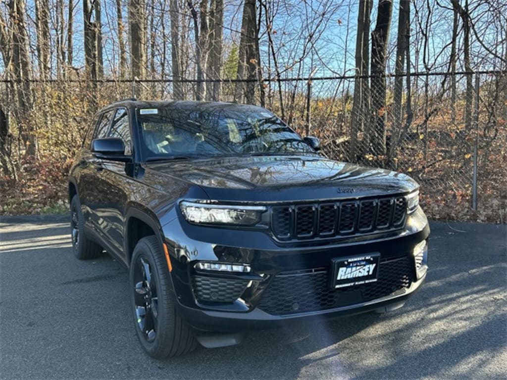 New 2025 Jeep Grand Cherokee LIMITED 4X4 Sport Utility