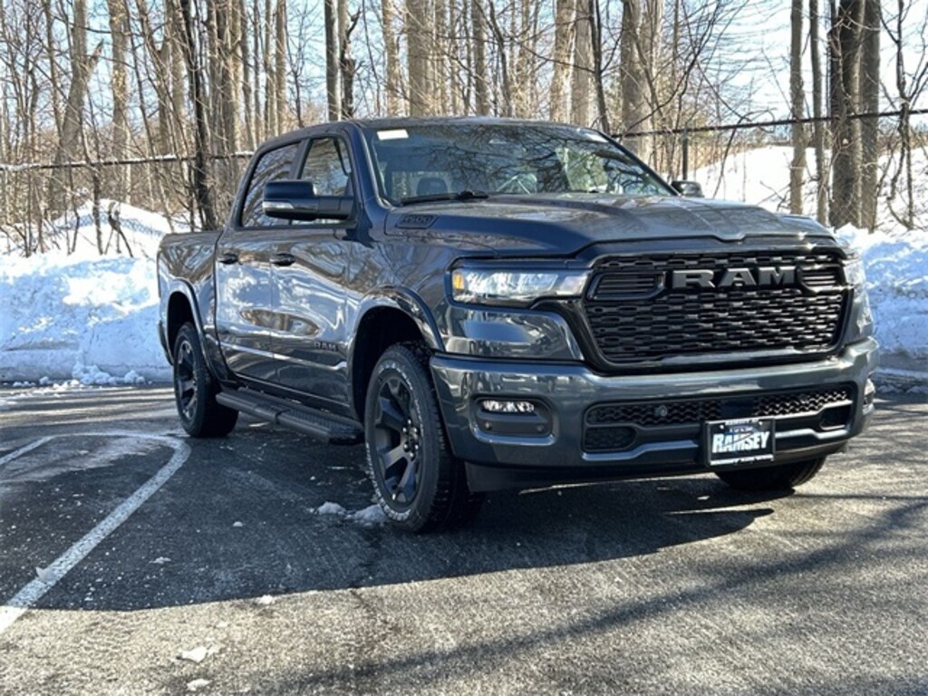 New 2026 Ram 1500 BIG HORN CREW CAB 4X4 5'7 BOX Pickup