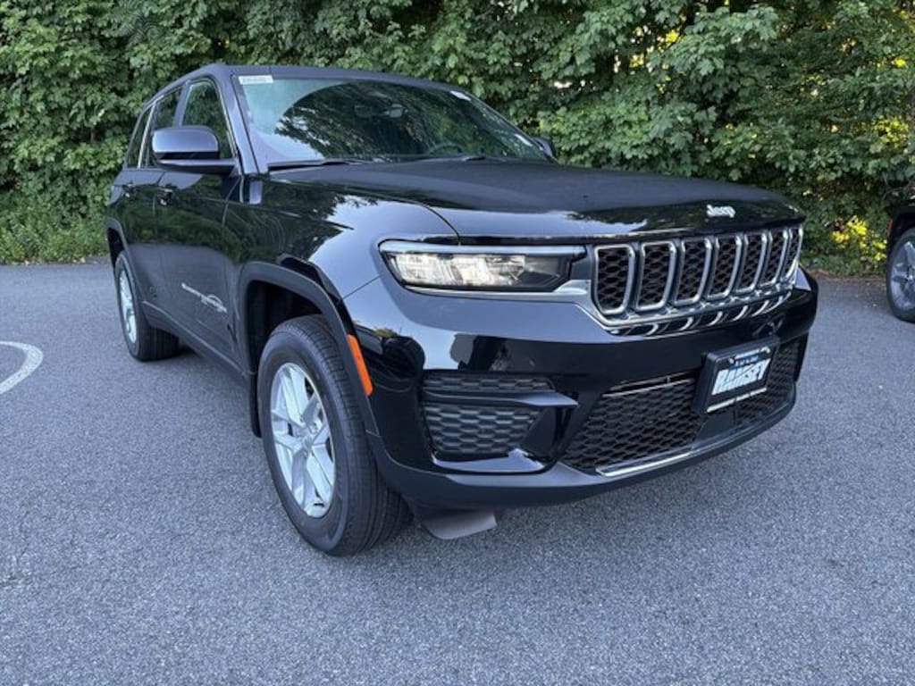 New 2026 Jeep Grand Cherokee LAREDO X 4X4 Sport Utility