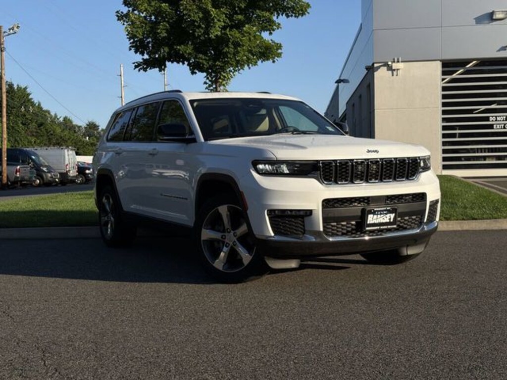 Used 2022 Jeep New Grand Cherokee Limited SUV