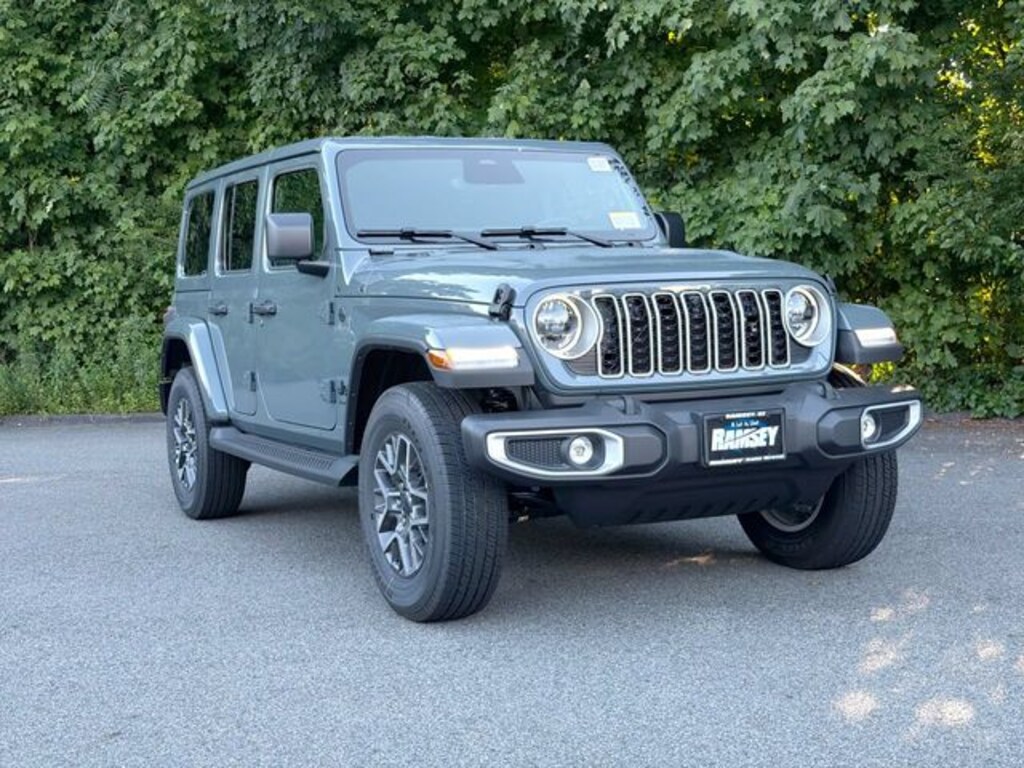 New 2026 Jeep Wrangler 4-DOOR SAHARA Sport Utility
